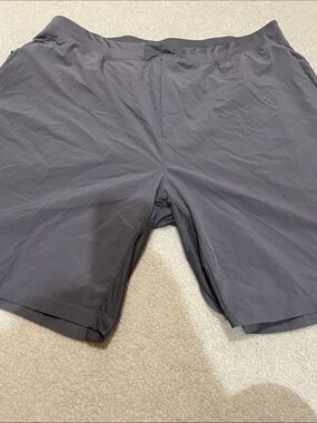 Peak Velocity XXL lined gray pull on shorts 8 1/2 inch inseam.